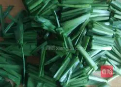 Illustration of how to make stir-fried bean curd with leeks 2