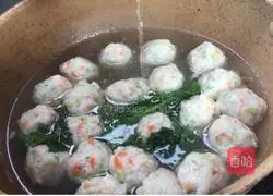 Illustration of how to make vegetable fish balls 9