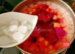 Illustration of how to make healthy cantaloupe and dragon fruit sweet soup 9