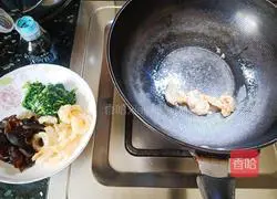 Illustration of making pickled cabbage and egg soup 2