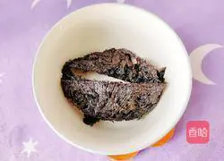 Illustration of how to make mushroom and seaweed soup 5