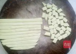 Spiral noodles Illustration of how to do it 5