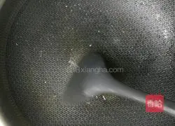 Illustration 4 of how to stir-fry Jiwei shrimp 