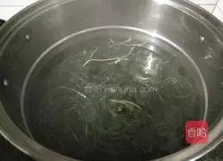  Illustration of how to make dumplings stuffed with dried radish leaves and pork stuffing 6