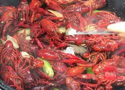 Dry stir-fry Illustration of how to make lobster 11