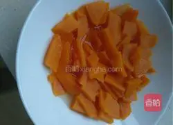 Illustration of how to make millet pumpkin cake 2