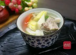 Illustration of how to make pork ribs, corn and bamboo shoots soup 6