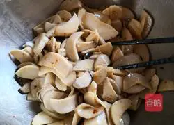 Illustration of how to make cold king oyster mushrooms 6