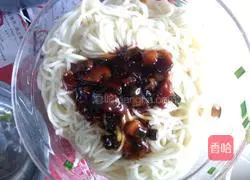 Illustration of how to make noodles with green onions and mushrooms 7