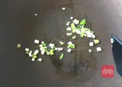 Illustration of how to make gourd egg drop soup 3