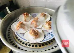 Simplified version of the recipe for steamed scallops with garlic vermicelli 8