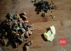 Mussel Pork Ribs and Yam Soup Recipe Illustration 1