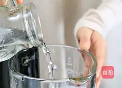 Illustration of how to make freshly squeezed orange juice 7