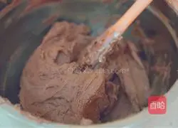 Illustration of how to make crispy sea salt cocoa cookies 4