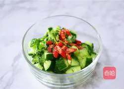 Illustration of how to make cold cucumber 6