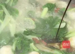 Illustration of making rice dumplings 9