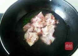 Peanut Lotus Root Pork Rib Soup Recipe Illustration 4