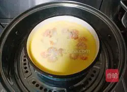 Illustration of how to make tofu, shrimp and egg custard 5