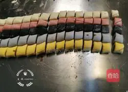 Illustration of how to make rainbow bean rolls 12