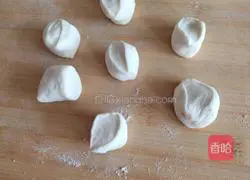 Illustration of how to make leek and egg dumplings 15