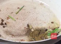 Illustration of how to make sesame-flavored pot-wrapped pork 16