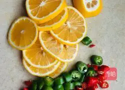 Illustration of how to make chicken feet with lemon and pickled pepper 4