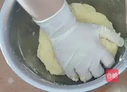 Illustration of how to make pickled cabbage dumplings 4