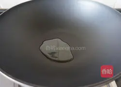 Illustration of how to make oatmeal and egg braised cakes 7