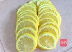 Lemon Passion Fruit Honey Water Recipe Illustration 4