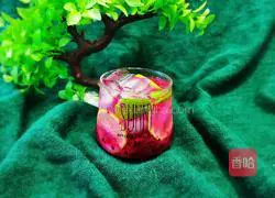 Illustration of how to make dragon fruit sprite ice drink 11