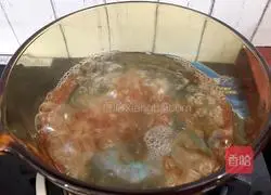 Peach gum Illustration of how to make stewed milk 7