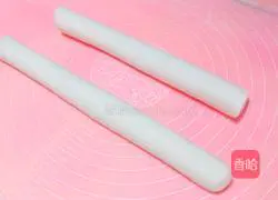 Illustration of how to make crystal leek and egg dumplings 12