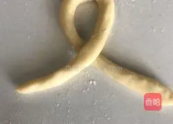 Illustration of how to make steamed bread (one braided flower buckle technique) 6