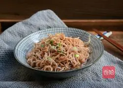 Illustration of how to make shrimp paste fried noodles 6