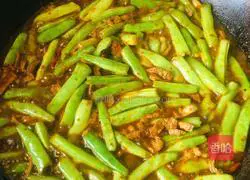 Illustration of Braised Noodles 13