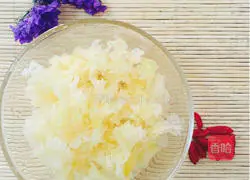 Papaya, Tremella and Red Date Soup Illustration 6