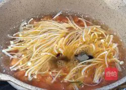 Illustration of making enoki mushroom, tomato and egg soup 10