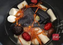 Cordyceps Black Chicken Soup Recipe Illustration 3