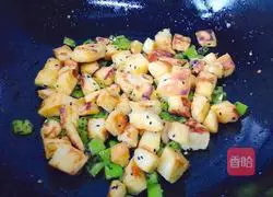 Illustration of how to make fried steamed buns 16