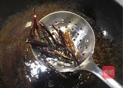 Illustration of how to make scallion noodles 4