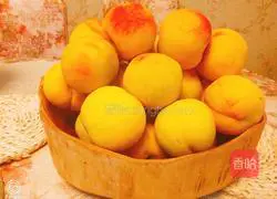 Illustration of how to make canned yellow peaches 1