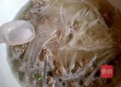 Illustration of how to make shredded radish meatball soup 10