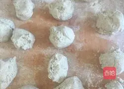 Illustration of how to make black bean noodles and steamed buns 6