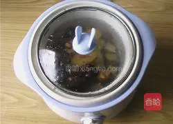 Illustration of how to make sweet potato and multigrain porridge 4