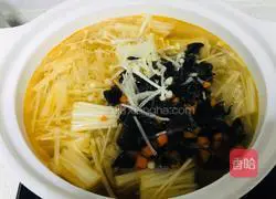 Illustration of how to make tomato and enoki mushroom soup 4