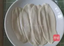 Illustration of how to make noodles with oil splash 7