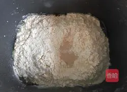 Illustration of how to make milk snack packs 2