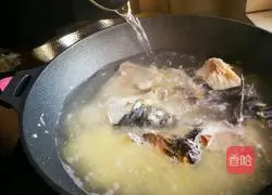 Milk-flavored fish head soup recipe 3