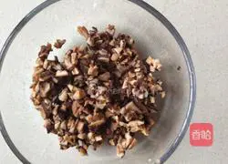 Illustration of how to make a large plate of dumplings 2