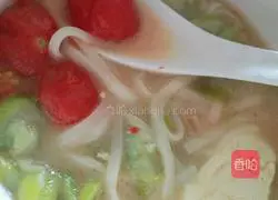 Illustration of how to make delicious vegetable fish noodle soup 14